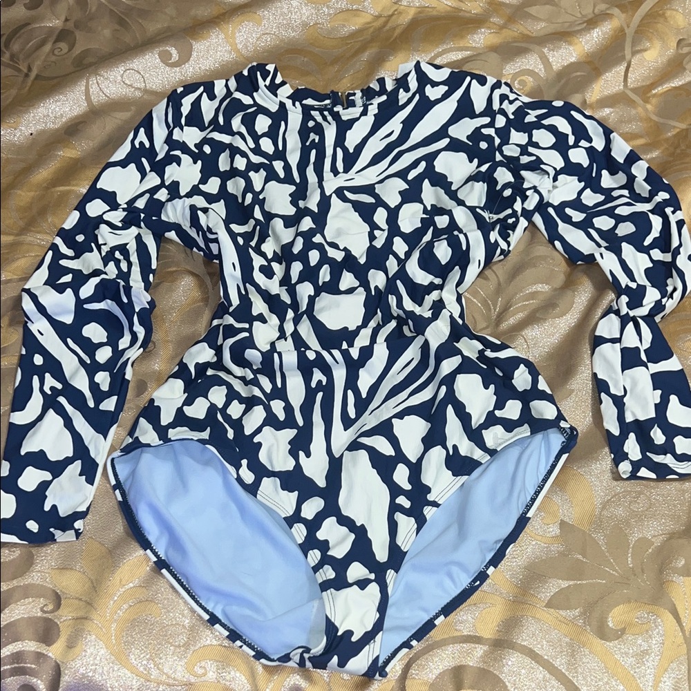 NWOT Catalina Long Sleeve Open BackOne Piece Swimsuit XL 16-18 Abstract Spot
